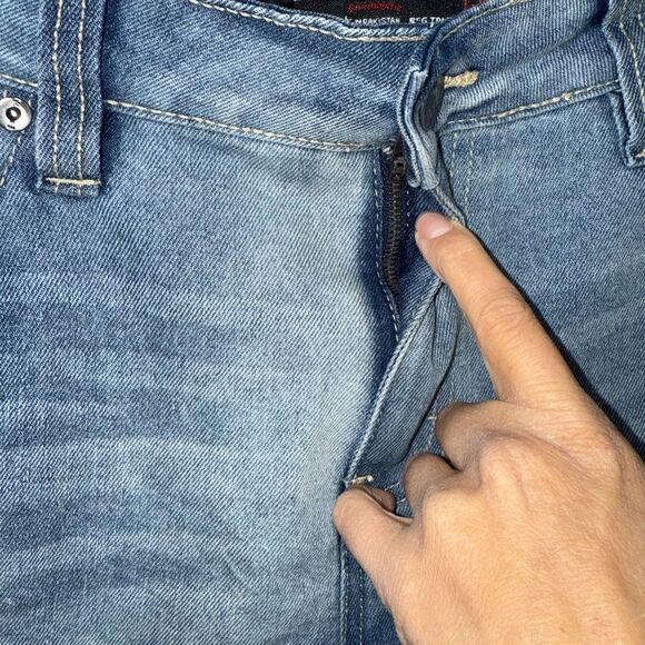 Ecko Unltd. Men’s VTG Blue Denim Relaxed Fit Medium Wash Shorts Size 36 GUC - Picture 4 of 12